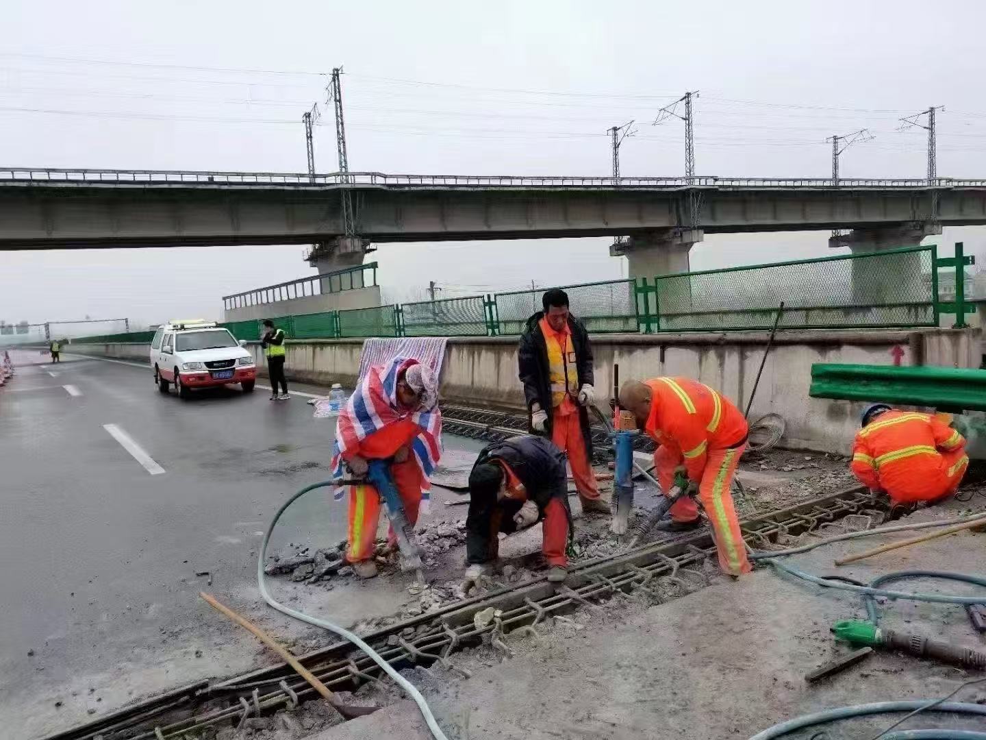 梁河桥梁伸缩缝抢修料